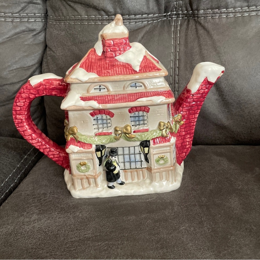 Fitz & Floyd Dickens Christmas Carol Vintage Teapot 1987‎